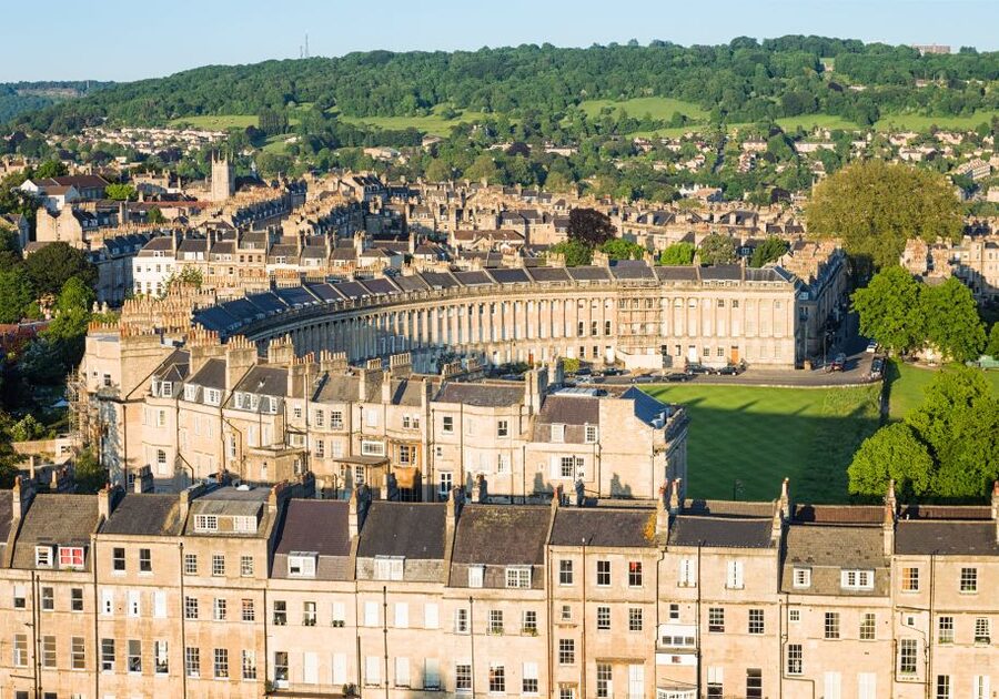 From Birmingham: Stonehenge & Bath Day Tour - Jane Austen Centre: a smart emotional add-on to the architecture
