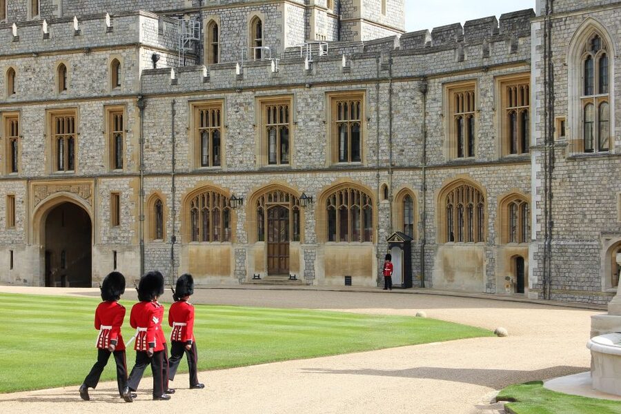 From Brighton: Oxford, Windsor and Eton Full Day Trip - Windsor Town Walking and Shopping Time That Actually Helps