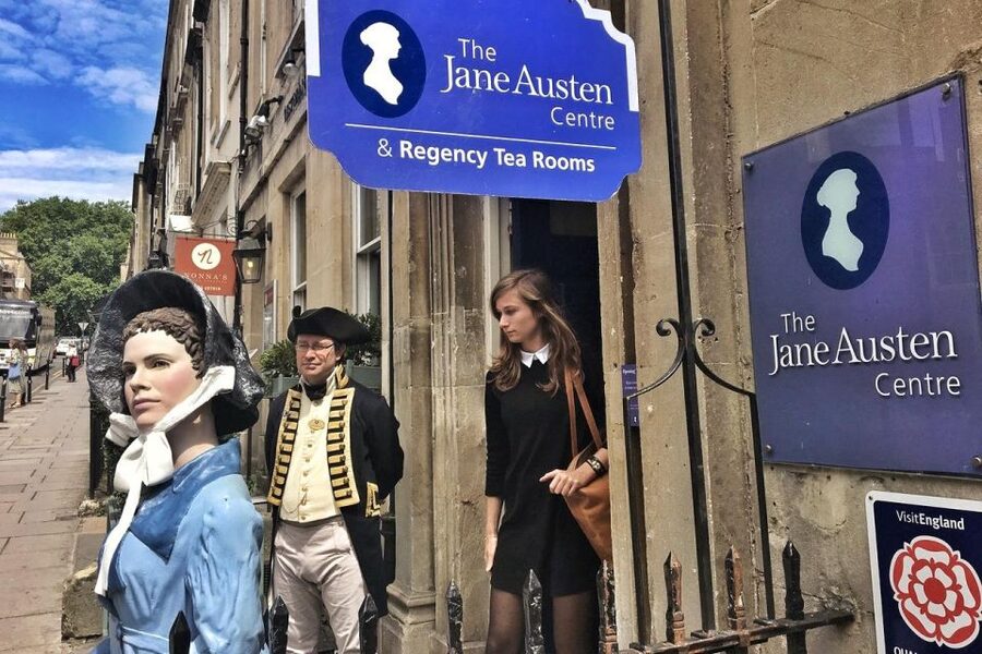 From Cambridge: Guided Day Tour to Bath and Stonehenge - Should you book this tour?