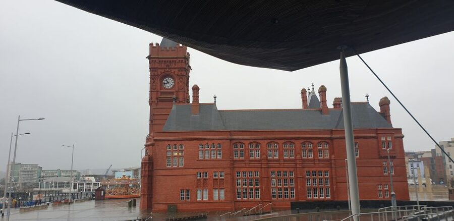 From Cardiff: Tour of Cardiff Bay and Vale of Glamorgan - Price and value, what $134 covers in a 7-hour day