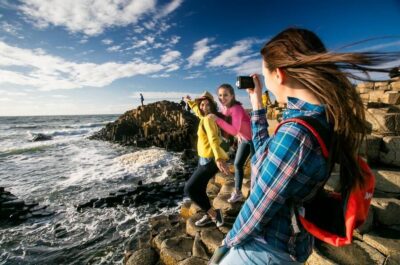 From Dublin: Giant’s Causeway, Dark Hedge & Belfast Tour