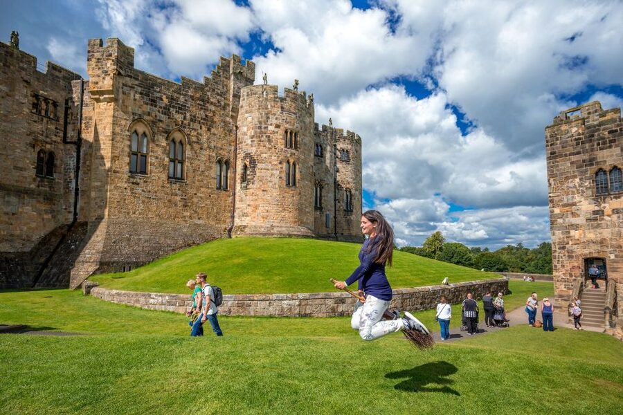 From Edinburgh: Day Trip to Bamburgh and Alnwick Castle - Price and value: what $68 covers, and how to budget for tickets