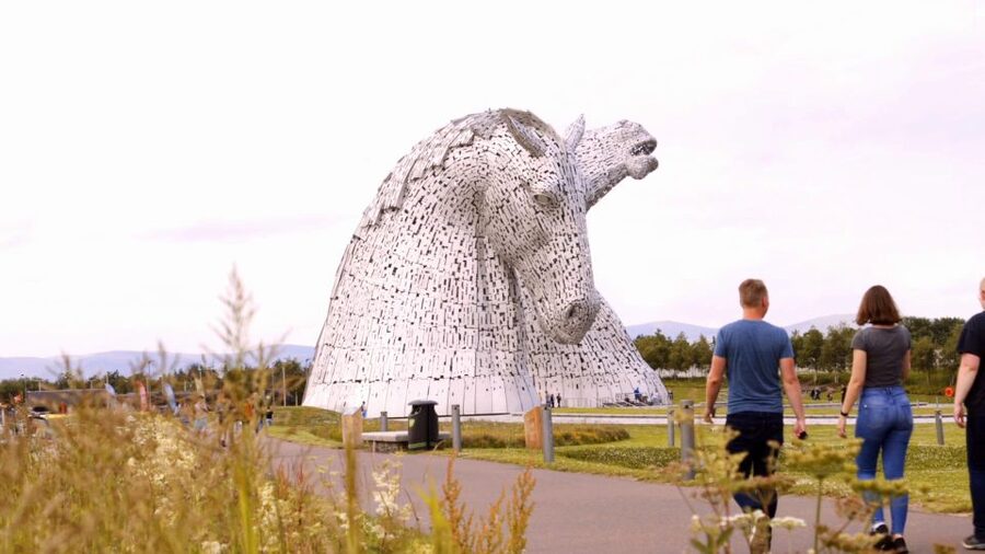 From Edinburgh: Glasgow & Scottish lakes Spanish Tour - From Edinburgh Royal Mile to the countryside loop