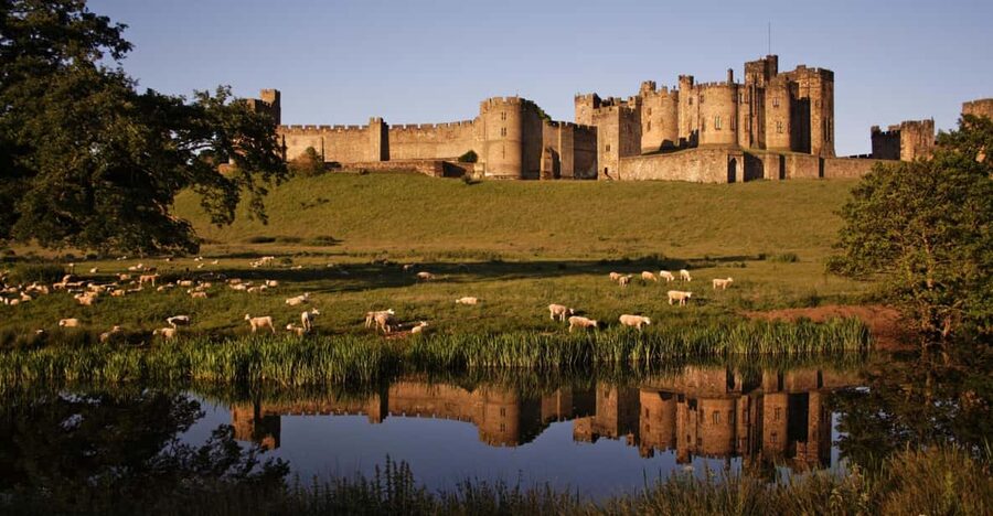 From Edinburgh: Holy Island, Alnwick Castle & Northumbria - Alnwick town lunch break, plus real time to wander