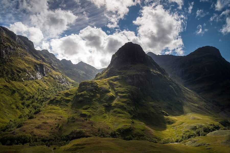 From Edinburgh: Loch Ness, Glencoe & Scottish Highlands Tour - Picking your version: Boat Cruise, Distillery, or Cruise and Urquhart Castle