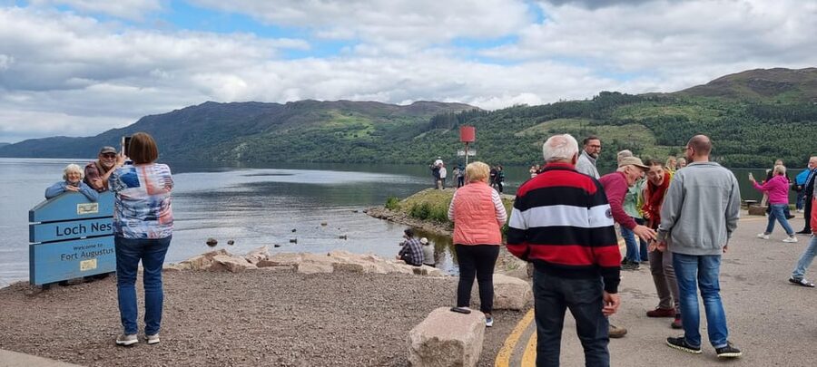 From Edinburgh: Loch Ness Private Day Tour with Transfers - Stirling Castle views and Loch Lubnaig, the easy warm-up