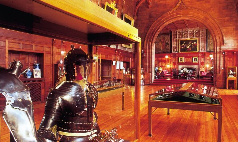 From Edinburgh: Scottish Castles Tour in Spanish - Edinburgh to the east coast, in Spanish and on a schedule that works