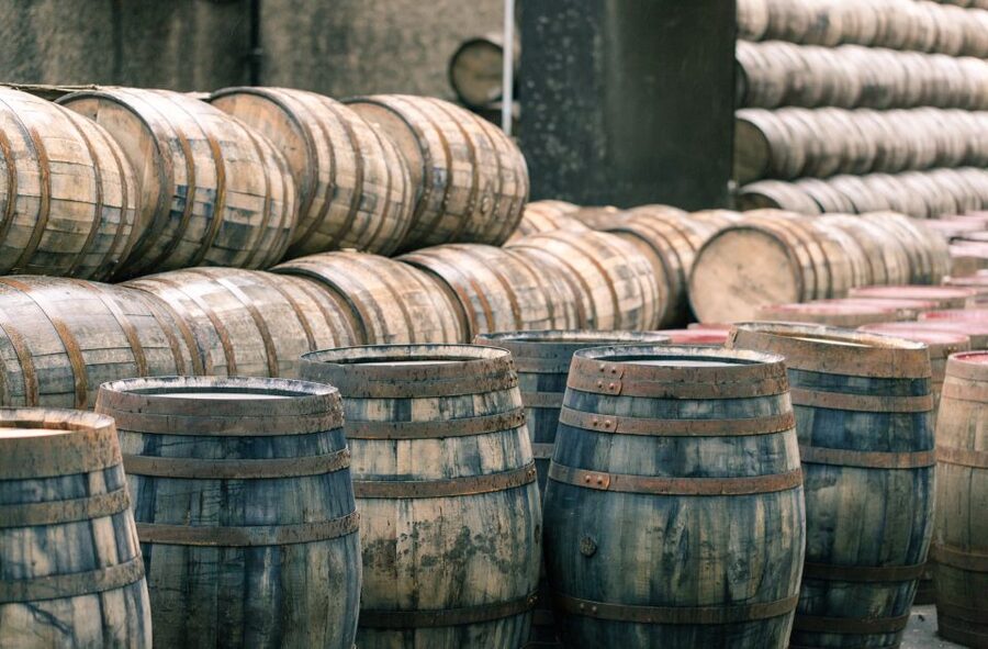From Edinburgh: Speyside Whisky Trail 3-Day Group Tour - Cardhu and the Helen Cumming thread through major blends