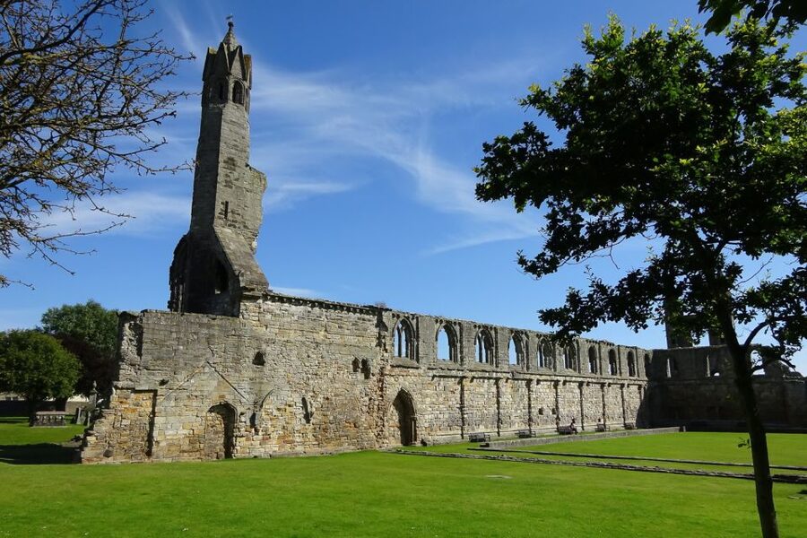 From Edinburgh: St Andrews and Fishing Villages of Fife Tour - The bus experience, timing, and what comfort really means on a 9-hour day