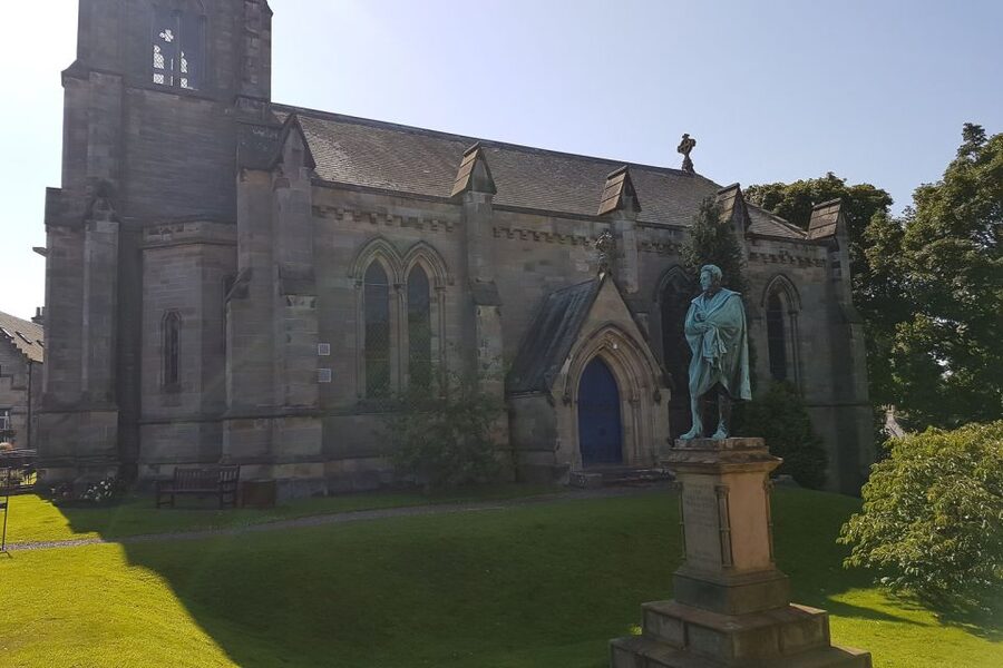 From Edinburgh: St Andrews and Fishing Villages of Fife Tour - Falkland photo stop: Outlander vibes without the long detour