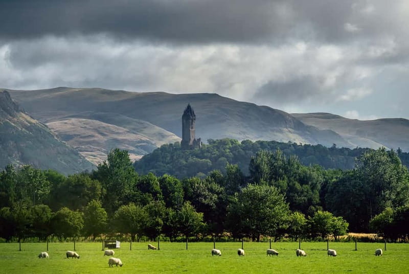 From Edinburgh: Stirling Castle, Kelpies and Loch Lomond - Stirling City and Stirling Castle for Robert the Bruce and William Wallace