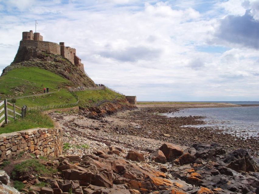 From Edinburgh: Viking Coast & Alnwick Castle Day Tour - Who should book this Viking Coast and Alnwick Castle tour