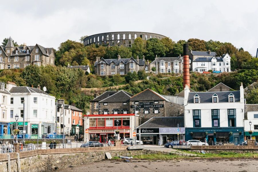 From Glasgow: Oban, Glencoe, Highland Lochs & Castles Tour - Loch Awe and Kilchurn Castle ruins: small stop, big atmosphere