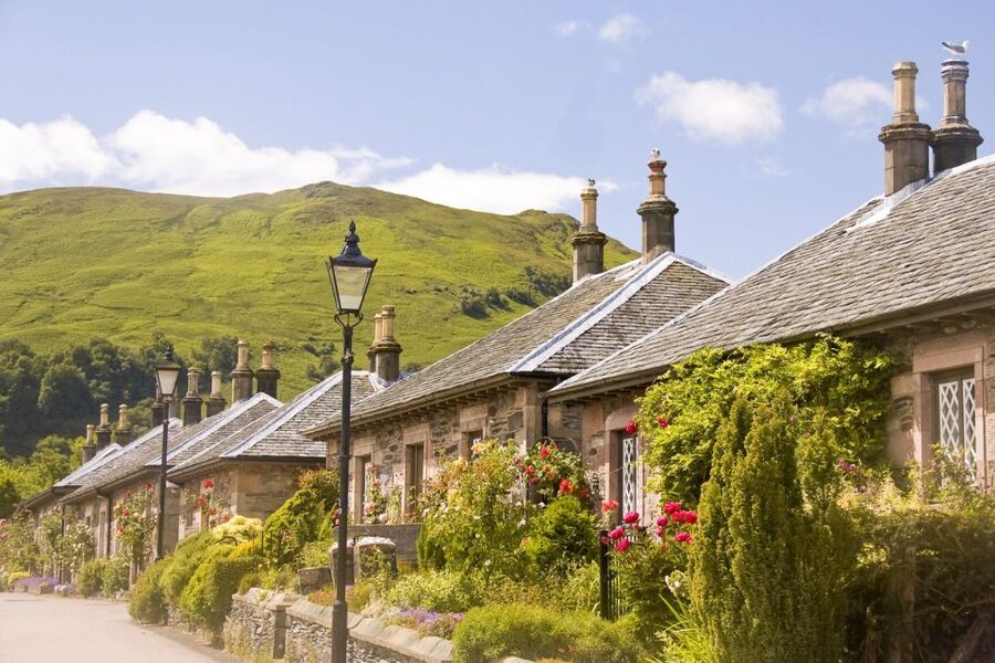 From Glasgow: Oban, Glencoe & West Highland Castles Day Trip - Luss on Loch Lomond: the calm break that resets the day
