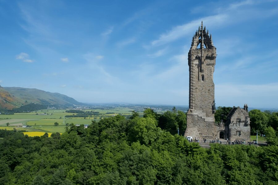 From Glasgow: Stirling Castle & Loch Lomond Tour - From Buchanan Street to Loch Lomond: The First Real Scotland Moment