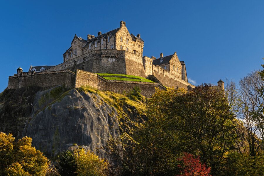 From Glasgow: Stirling Castle & Loch Lomond Tour - Lunch in Aberfoyle: Not Included, But Timed Well