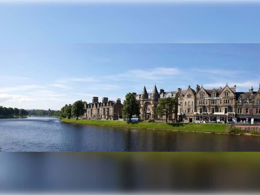 From Invergordon: Loch Ness & Inverness via Beauly - Beauly village tips, including what to snack on