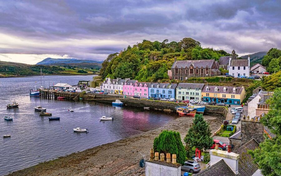 From Inverness: 3-Day Isle of Skye & Optional Steam Train - Day 1, Loch Ness views, Commando Memorial, and the Jacobite Steam Train option