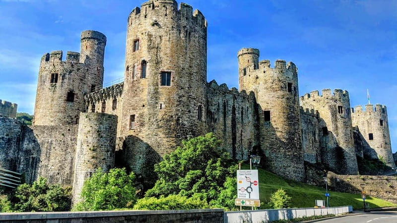 From Llandudno: Portmeirion, Snowdonia and Castles Tour - The Guide Makes the Difference, Especially When Freddie, Guy, or Chris Is Driving