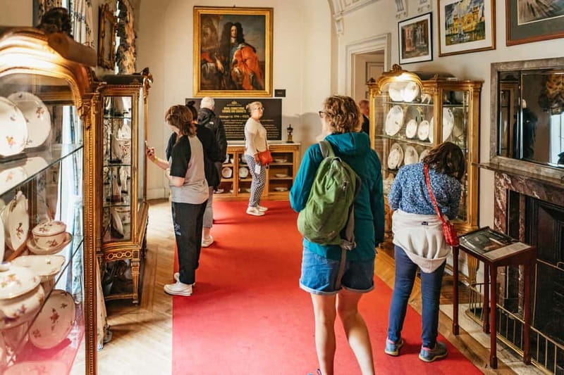 From London: Cotswolds, Blenheim Palace & Downton Abbey - The Cotswolds guided sweep and Stow-on-the-Wold highlights