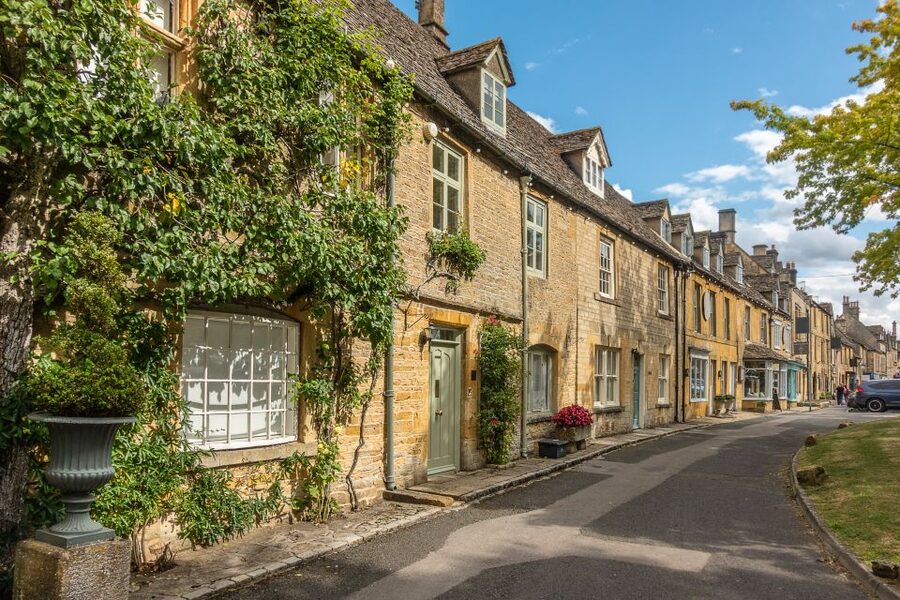 From London: Full-Day Cotswolds Small-Group Tour - Price and value: is $113 fair for this Cotswolds plan?