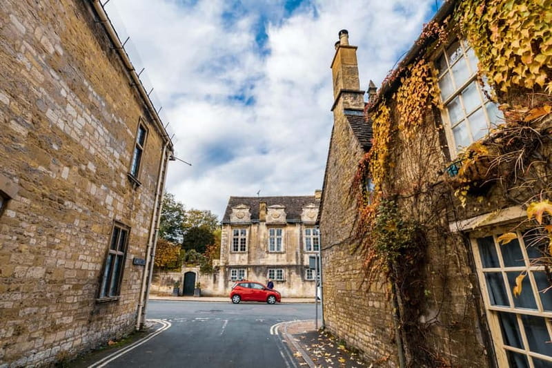 From London: Full-Day Cotswolds Tour with Tour Guide - Bibury: enough time for iconic scenes and quiet corners
