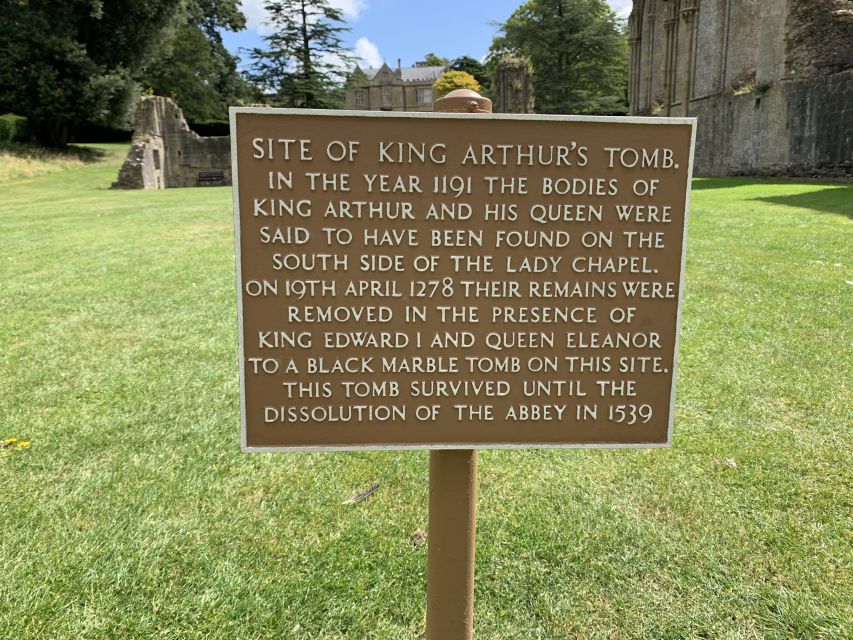 From London: Glastonbury and Cheddar Gorge Guided Day Trip - Glastonbury Tor and Arthur legend, with St Michael’s church remnants