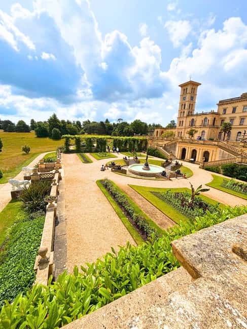 From London: Isle of Wight Day Trip Including Osborne House - London to the Isle of Wight: coach comfort plus a real ferry ride