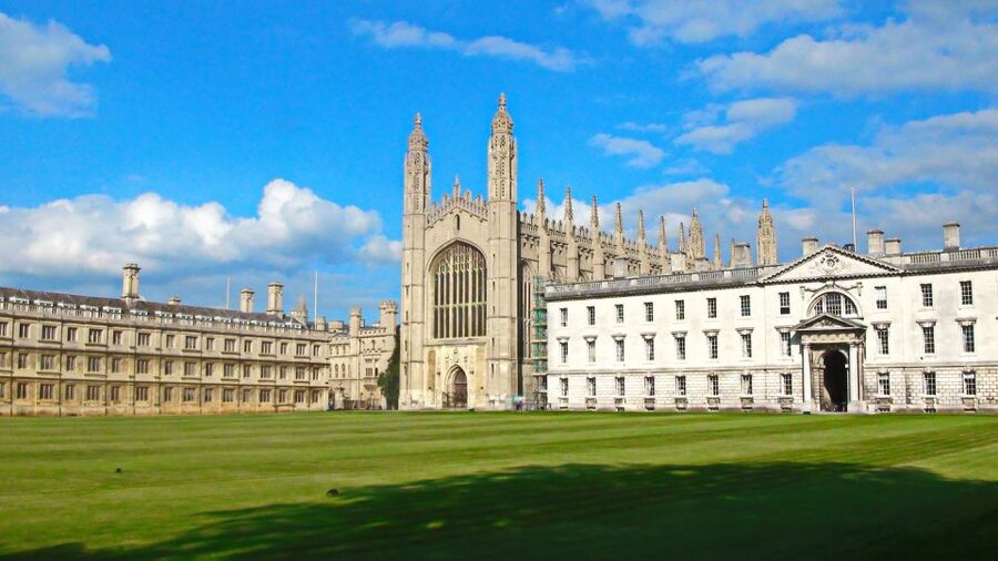 From London: Oxford and Cambridge Universities Tour - The Big Picture: A Full Day That Prioritizes College Highlights