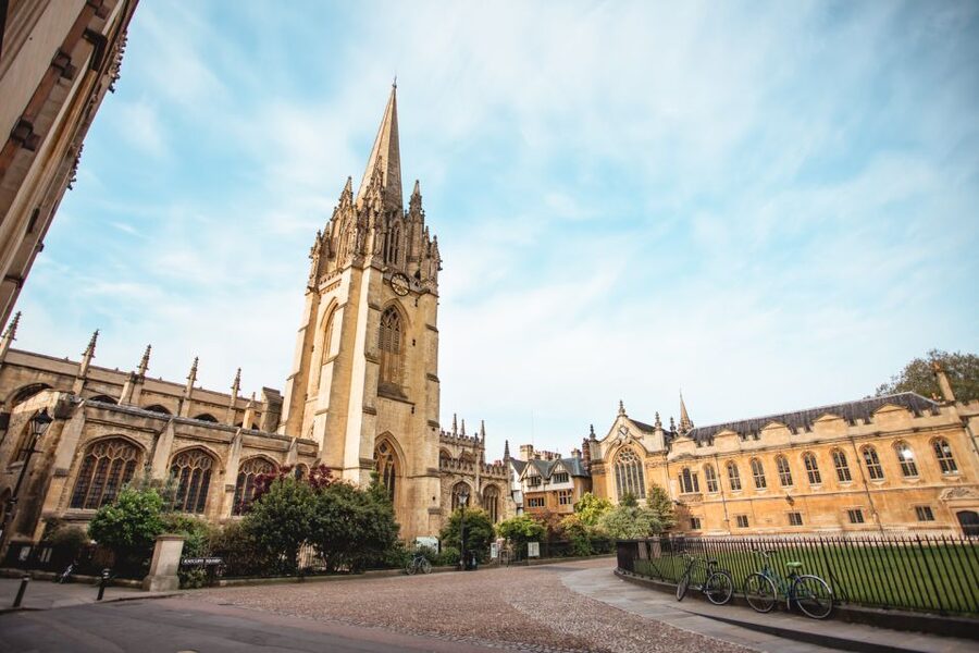 From London: Oxford and Cotswolds Villages Day Trip - Should You Book This Oxford and Cotswolds Coach Tour?