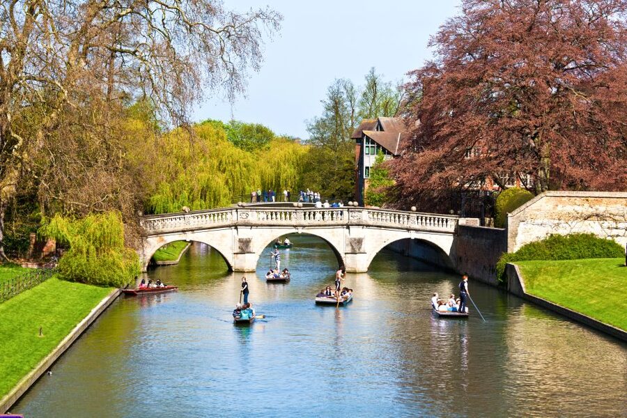 From London: Oxford & Cambridge Day Tour - Luxury Coach to Cambridge: The Real Meaning of 10 Hours