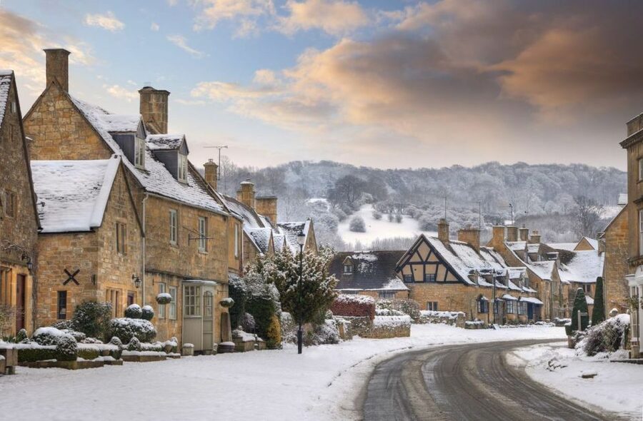 From London: Oxford, Stratford-upon-Avon, & Warwick Day Trip - A practical London start, then a full day of variety
