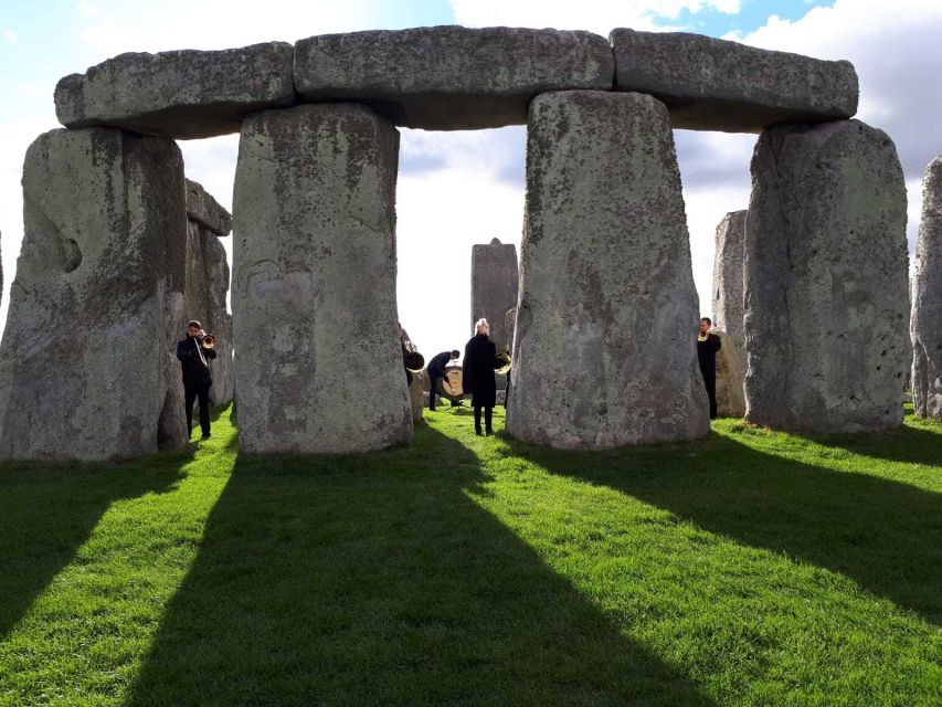 From London: Private Stonehenge Sunrise Viewing & Bath - Price and value: what $184 actually buys you