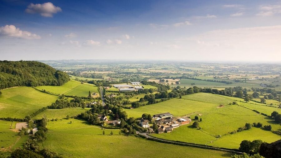 From London: Small Group Stonehenge, Bath & Cotswolds Tour - From pickup to Stonehenge: comfortable ride and story time