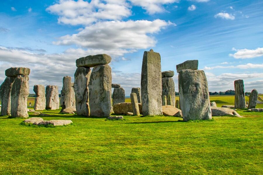 From London: Stonehenge Half-Day Tour - Timing traps to watch: traffic, queues, and the return to Victoria