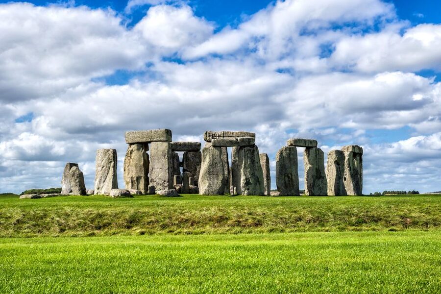 From London: Stonehenge Morning Day Trip with Admission - Stonehenge at Opening Time, Not Midday Chaos