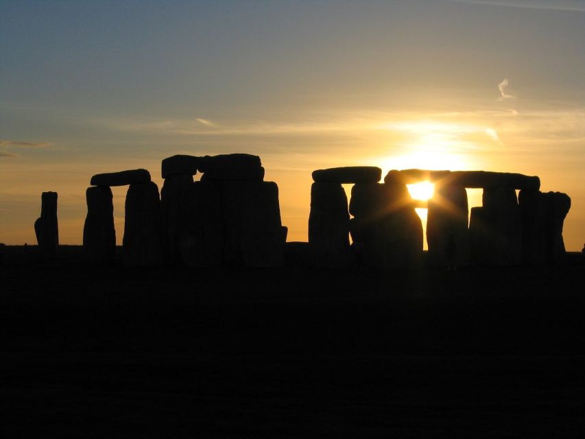 From London: Stonehenge Private Inner Circle Tour with Bath - Who should book this Stonehenge and Bath private tour