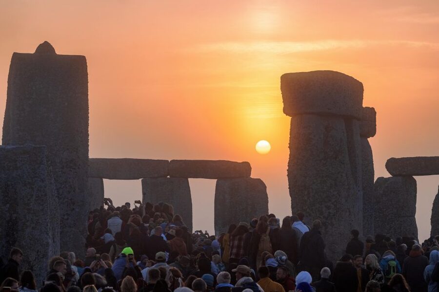 From London: Stonehenge Solstice Celebration Tour - Quick reasons to go on the London Stonehenge Solstice tour