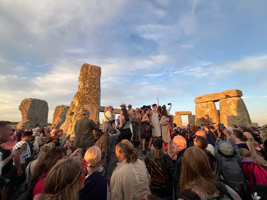 From London: Stonehenge Solstice Celebration Tour - What to bring, and what rules matter most