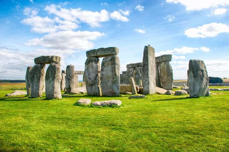 From London: Stonehenge & Windsor Castle Tour with Tickets - Meeting at Earls Court and the ride out on a comfortable coach