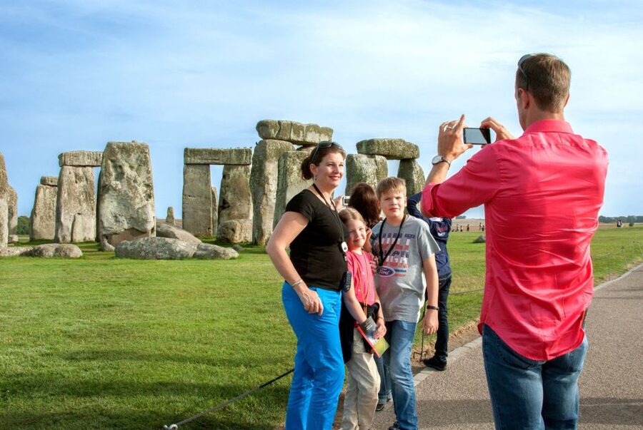 From London: Windsor Castle, Bath, and Stonehenge Day Trip - Stonehenge Entry to Salisbury Plain: Seeing the Monoliths Close Up