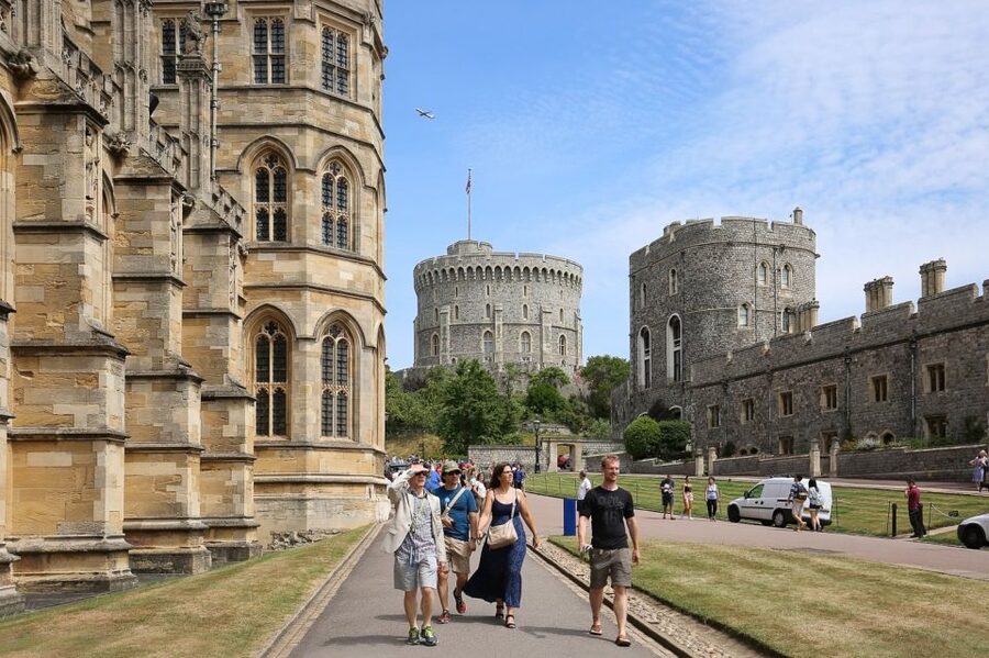From London: Windsor Castle Royal Afternoon Sightseeing Tour - The Game Plan: From Central London to Windsor, then self-paced at the castle