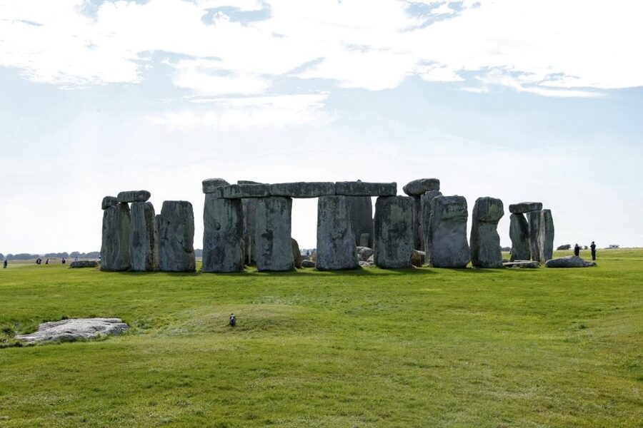 From London: Windsor, Oxford & Stonehenge Full-Day Trip - Windsor Castle: where royal rooms meet real architecture