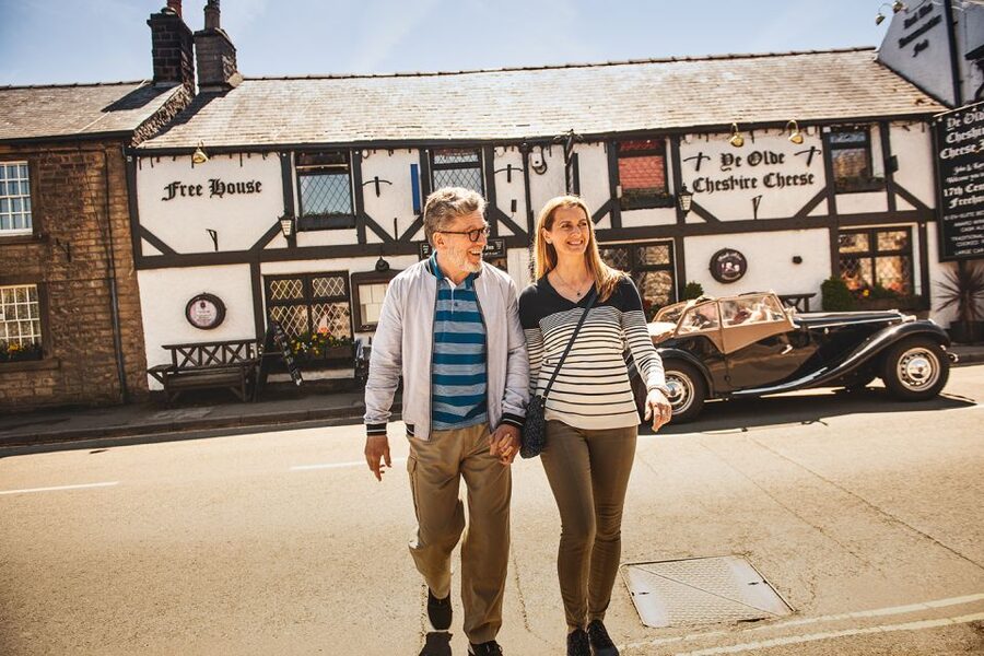 From Manchester: Derbyshire and Peak District Day Trip - A Peak District Day Trip That Mixes Views With Real Stories