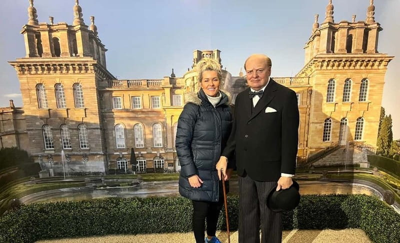 From Oxford: Churchill Tour to Blenheim Palace & his grave. - Gardens Designed by Capability Brown, and the Churchill Proposal Connection