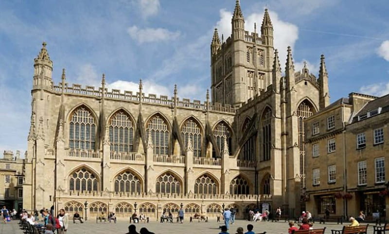 From Oxford: Stonehenge and Bath Small-Group Tour - Stonehenge fast track: why early matters more than you think