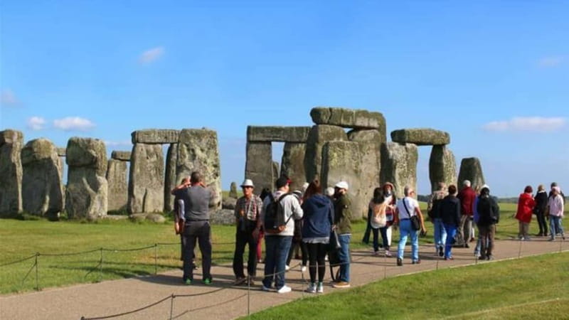 From Oxford: Stonehenge and Bath Small-Group Tour - Oxford start: 15 Broad St and a smooth setup