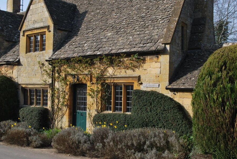 From Stratford-on-Avon/Moreton-in-Marsh: Secret Cotswolds - Key highlights to look for on this Secret Cotswolds day