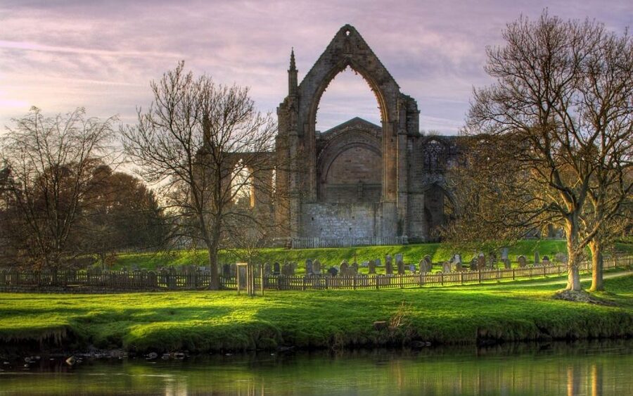 From York: Herriot and Yorkshire Dales Day Trip - Linton Falls and the River Wharfe Route, Including Burnsall