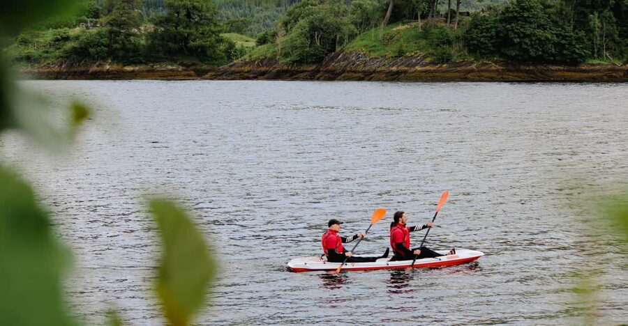 Glencoe: 2 Hour Kayak Hire, explore the loch and islands - Arriving at the Isles of Glencoe Hotel for your kayak session